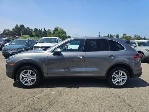 2016 Porsche Cayenne Base