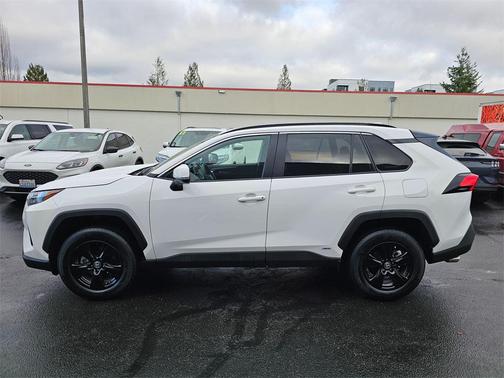 2025 Toyota RAV4 Hybrid XLE