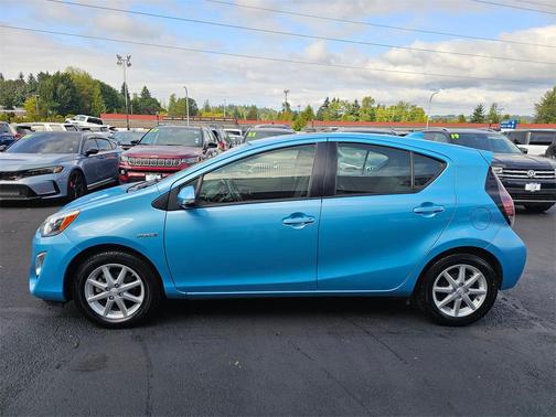 2016 Toyota Prius c Four