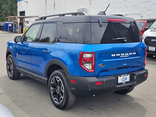 Velocity Blue Metallic 2025 Ford Bronco Sport Outer Banks