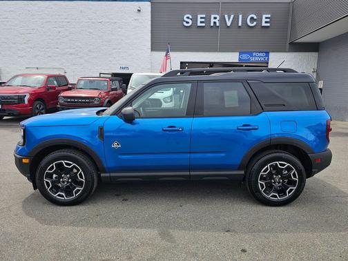 Velocity Blue Metallic 2025 Ford Bronco Sport Outer Banks