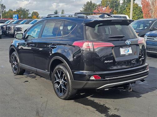 2018 Toyota RAV4 Hybrid SE