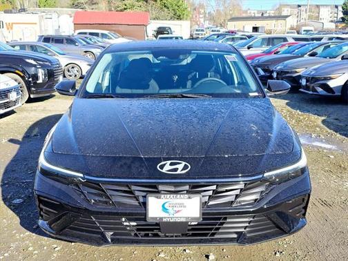 2025 Hyundai ELANTRA SEL
