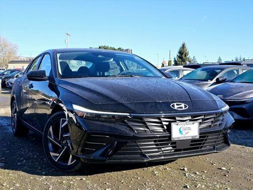 2025 Hyundai ELANTRA SEL