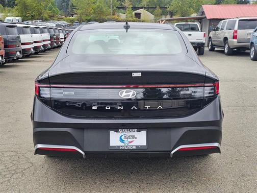 2025 Hyundai SONATA SE