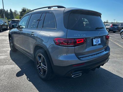 Mountain Grey Metallic 2023 Mercedes-Benz GLB 250 4MATIC