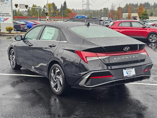 2025 Hyundai ELANTRA SEL