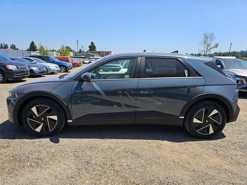 2025 Hyundai IONIQ 5 SE