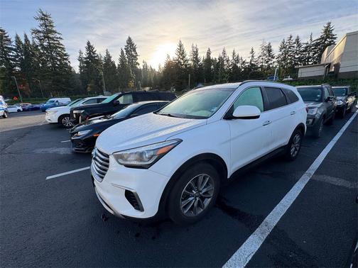 2017 Hyundai SANTA FE SE