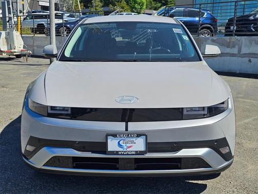 2025 Hyundai IONIQ 5 SE Standard Range