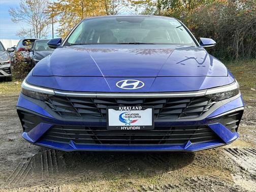 2025 Hyundai ELANTRA SE