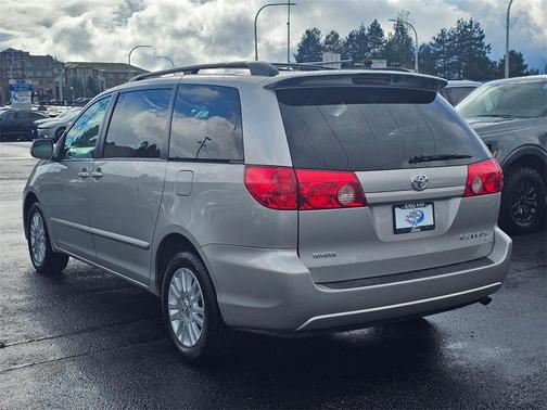 2008 Toyota Sienna XLE