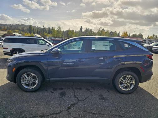 2025 Hyundai TUCSON SE