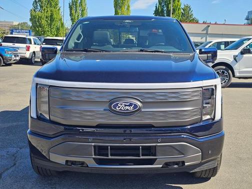 2025 Ford F-150 Lightning LARIAT