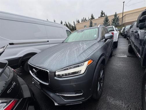 2018 Volvo XC90 T5 Momentum