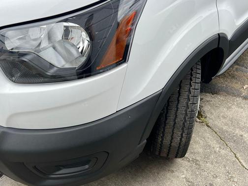 Oxford White 2026 Ford Transit-250 Base