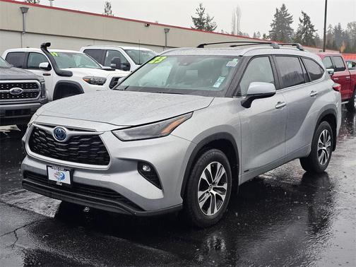 2023 Toyota Highlander Hybrid XLE