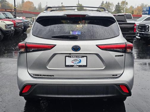2023 Toyota Highlander Hybrid XLE