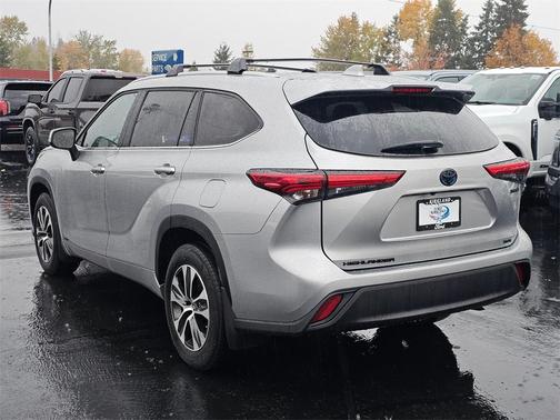 2023 Toyota Highlander Hybrid XLE