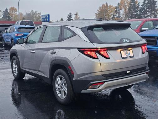 2025 Hyundai TUCSON SE