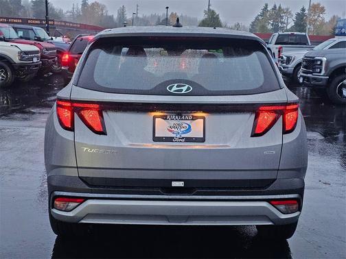 2025 Hyundai TUCSON SE