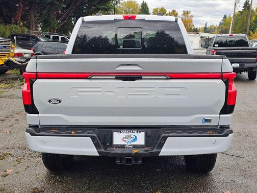 2025 Ford F-150 Lightning LARIAT