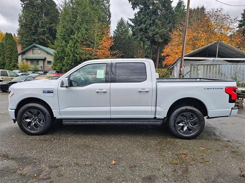 2025 Ford F-150 Lightning LARIAT