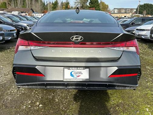 2025 Hyundai ELANTRA SEL