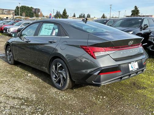 2025 Hyundai ELANTRA SEL