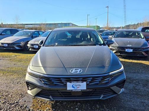 2025 Hyundai ELANTRA SEL