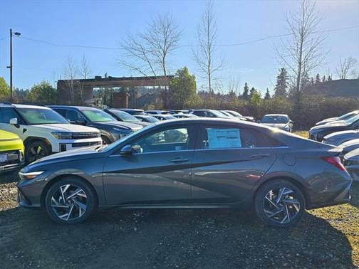 2025 Hyundai ELANTRA SEL
