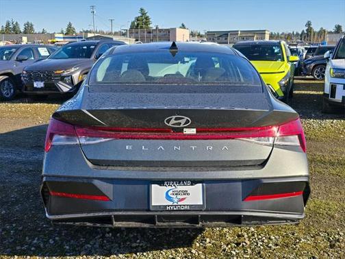 2025 Hyundai ELANTRA SEL