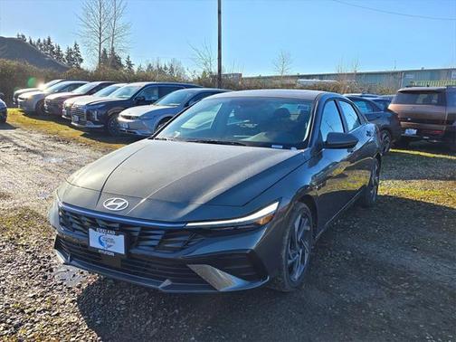2025 Hyundai ELANTRA SEL