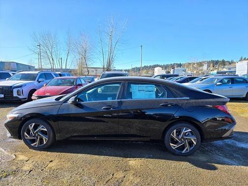 2025 Hyundai ELANTRA SEL