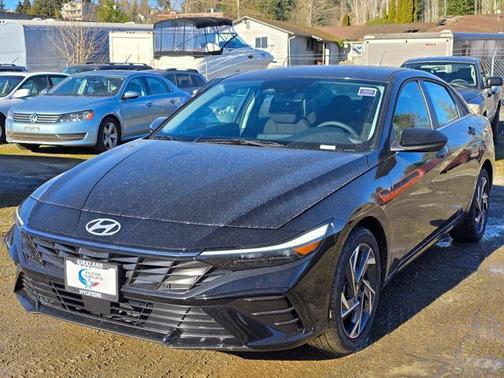 2025 Hyundai ELANTRA SEL