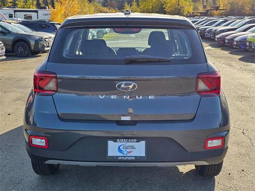 2025 Hyundai VENUE SE