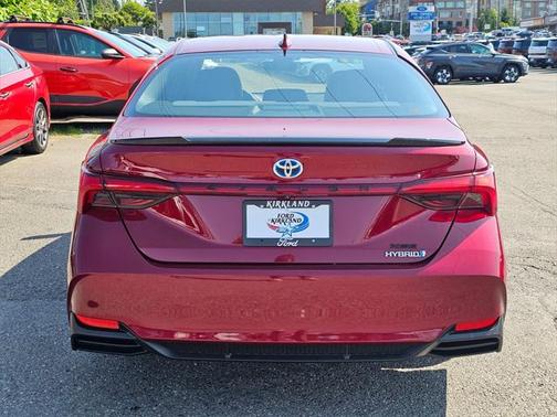 2019 Toyota Avalon Hybrid XSE