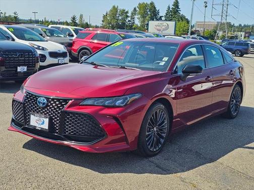 2019 Toyota Avalon Hybrid XSE