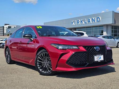 2019 Toyota Avalon Hybrid XSE