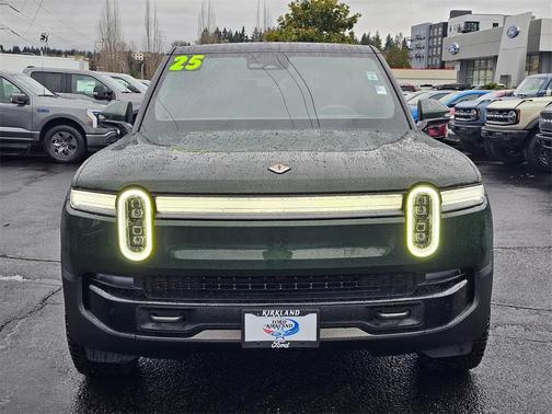 2025 Rivian R1S Adventure