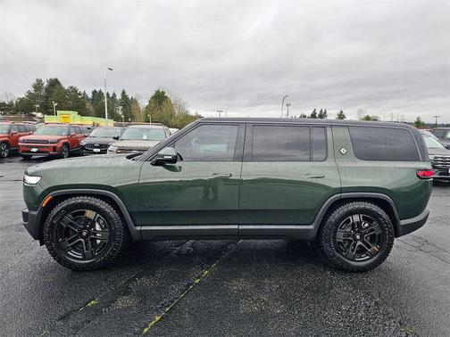 2025 Rivian R1S Adventure