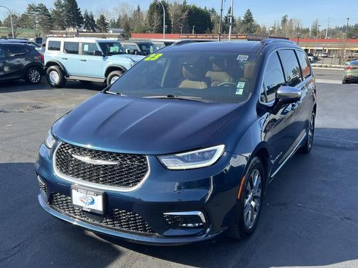 2023 Chrysler Pacifica L