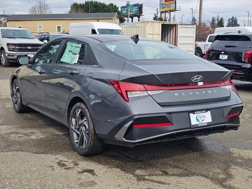2025 Hyundai ELANTRA SEL