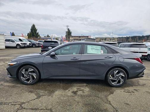 2025 Hyundai ELANTRA SEL