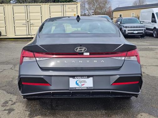 2025 Hyundai ELANTRA SEL