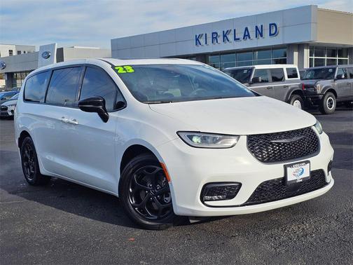 2023 Chrysler Pacifica Hybrid Limited