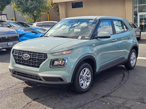 2025 Hyundai VENUE SE