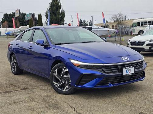 2025 Hyundai ELANTRA Limited