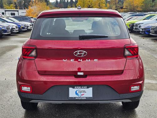 2025 Hyundai VENUE SE
