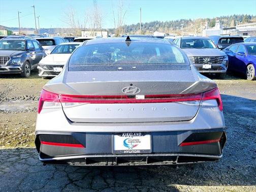 2025 Hyundai ELANTRA SEL